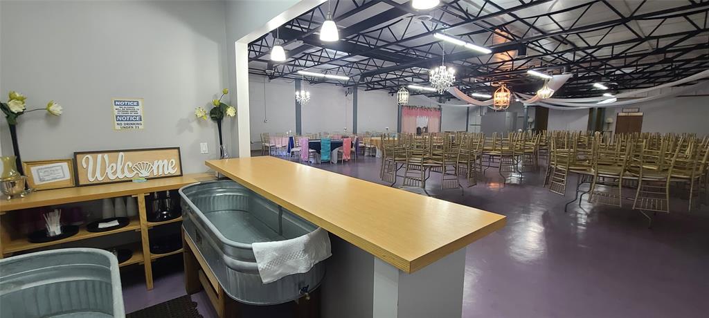 BLK 5802 TR 20.2 ACS 0.0237 CAL C - Commercial Sale