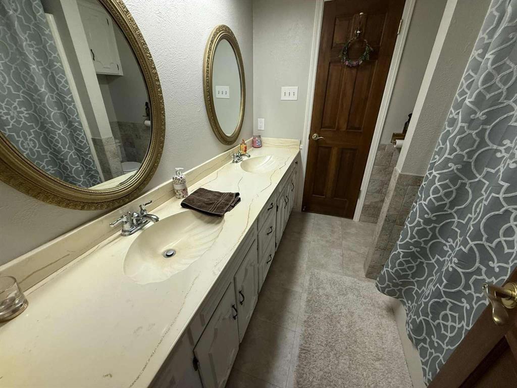 Chateau Valee - Residential