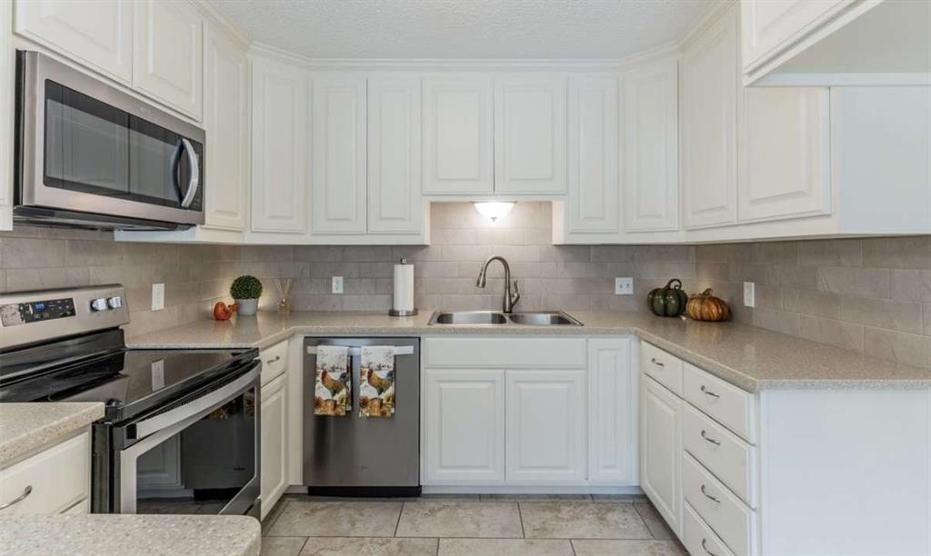 832 Chateau Valee Circle