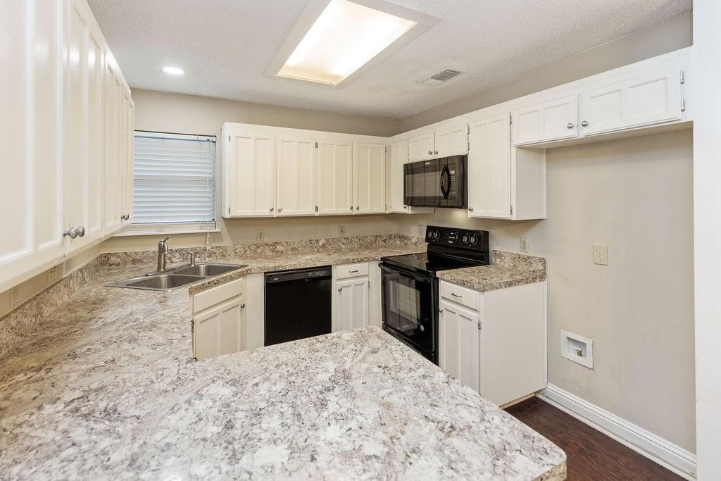 Green Oaks Garden Homes - Residential