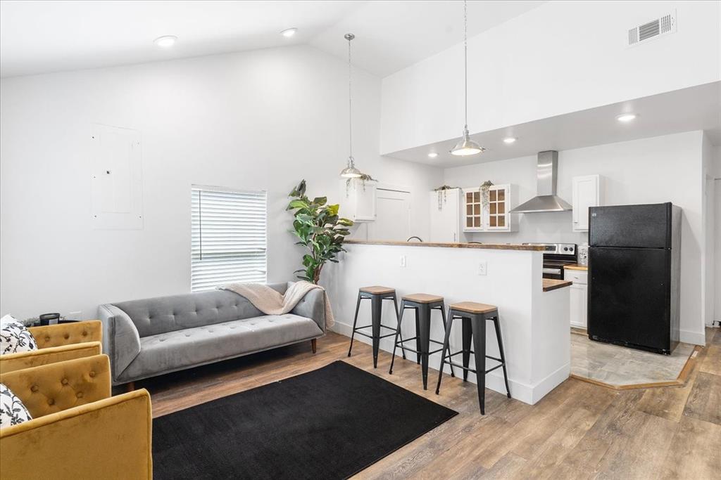 2635 Carpenter Avenue