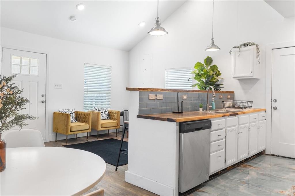 F J Tholl S - Residential