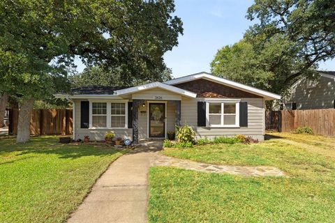 2828 Handley Drive Fort Worth TX 76112