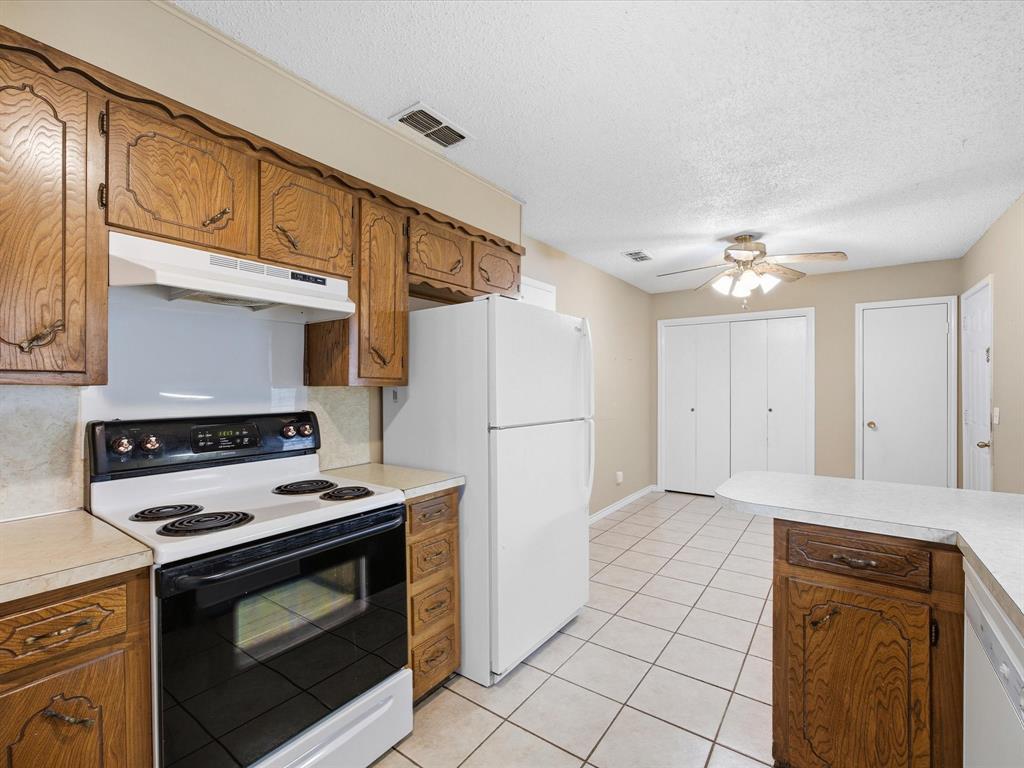 Briarcrest Drive Rm 601 Bryan - Residential