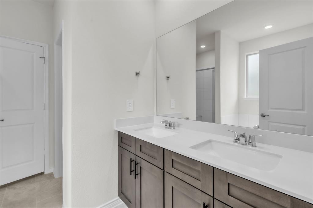 The Landing at Hidden Lakes - Residential