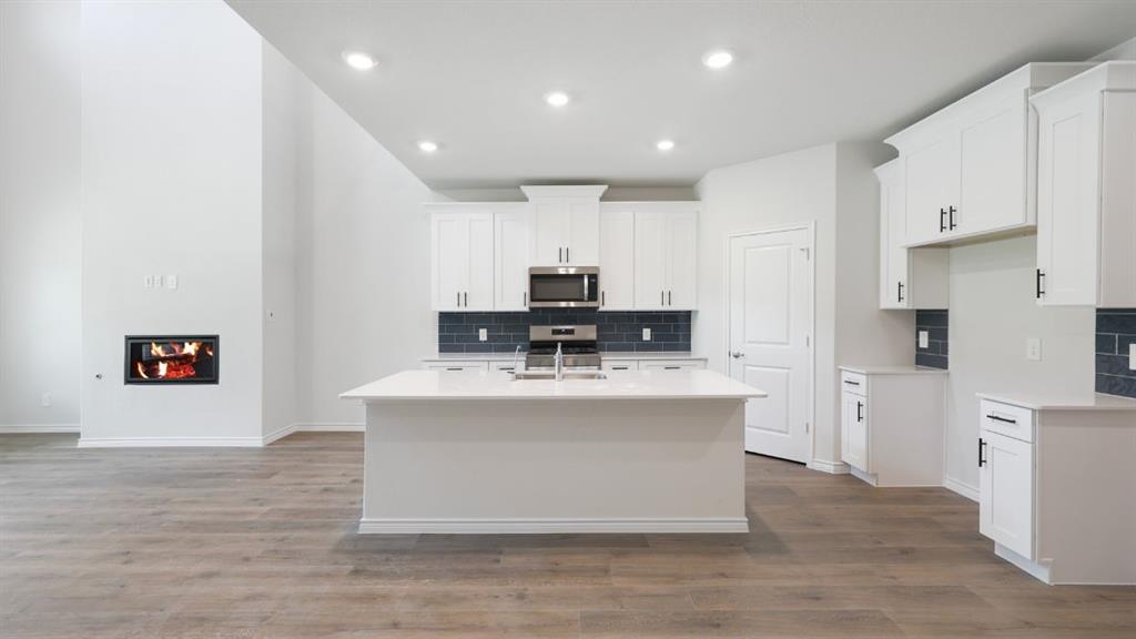 9212 Gossamer St.