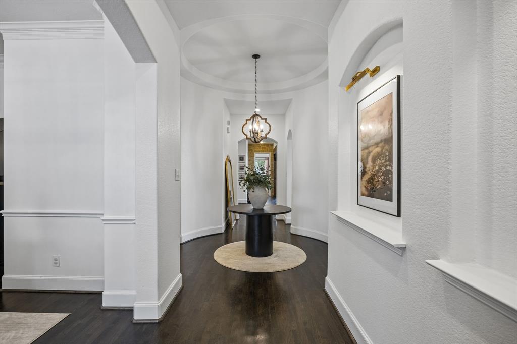 2403 Laguna Lane