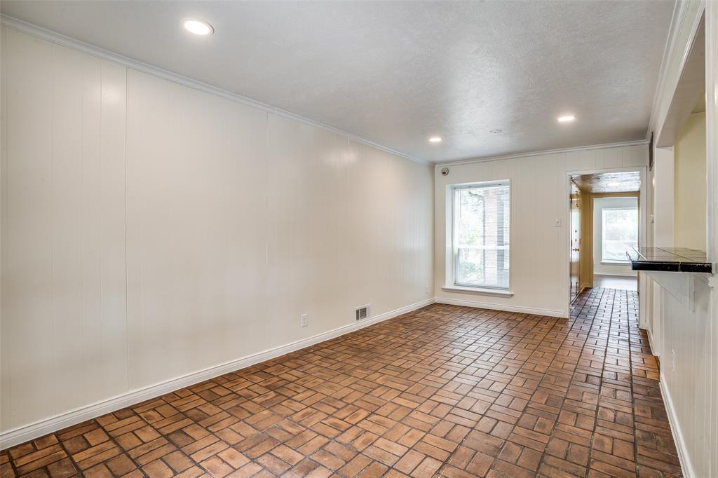 University Annex 2nd Inst - Residential Lease