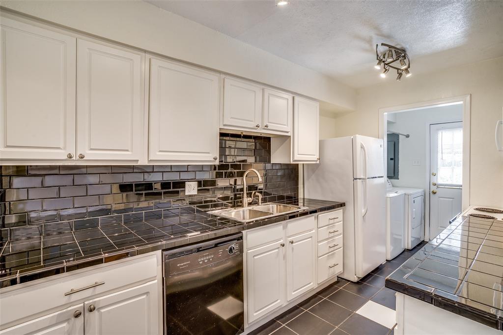 University Annex 2nd Inst - Residential Lease