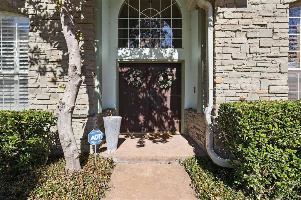 812 Woodhaven Drive