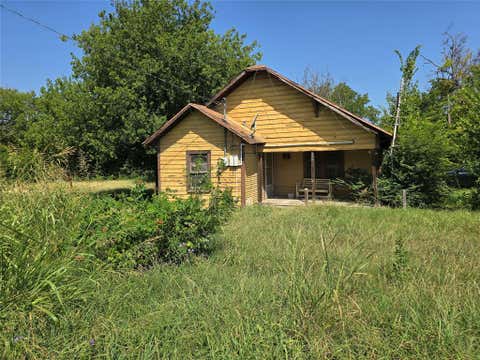 Photo of 700 3rd Street, Hubbard, TX 76648 (MLS # 21347368)