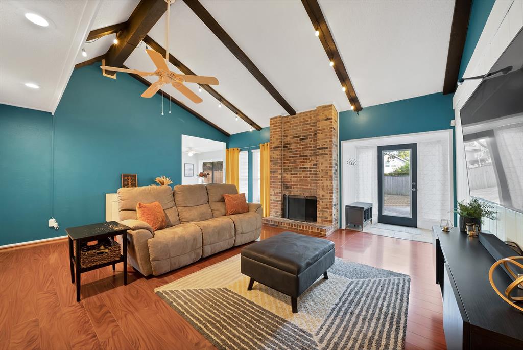 5 Merrie Circle