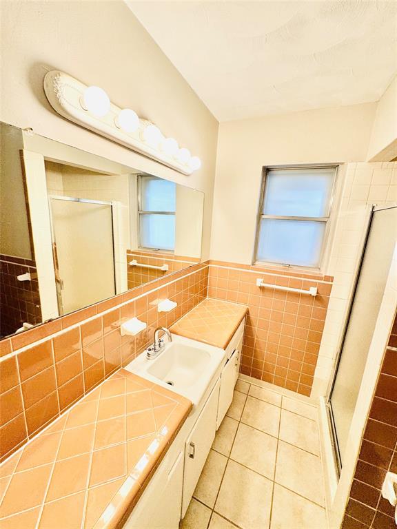 Casa Linda Forest - Residential Lease