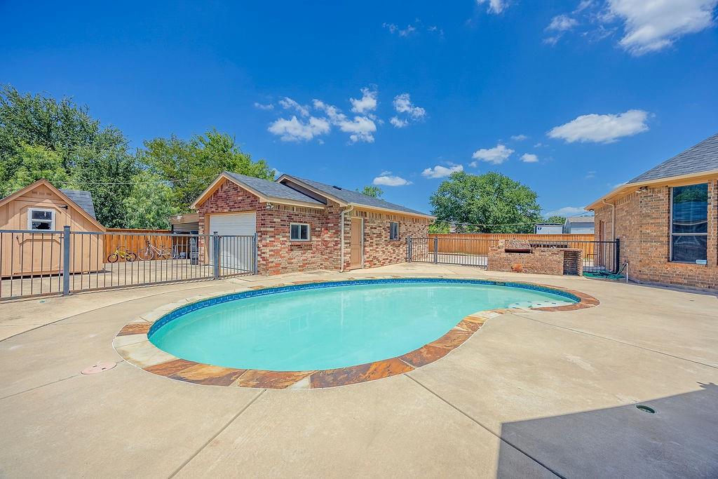 Lake Ridge 11 - Residential