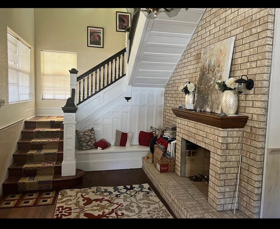 1220 18th Street N