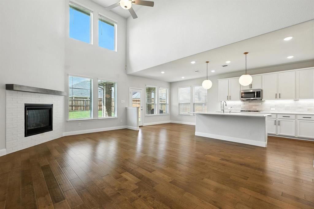 3804 Bluestem Boulevard