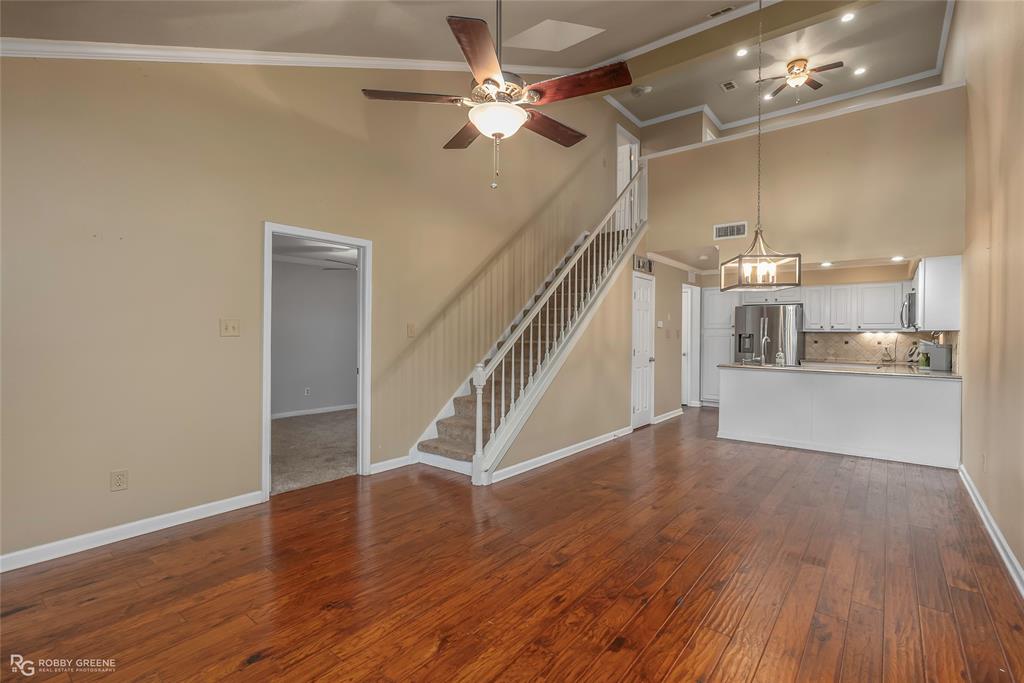 3636 Greenacres Place Drive 113