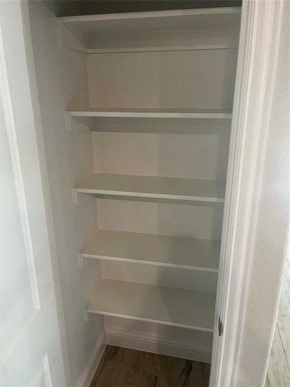 Kennedale, Texas 76060, United States, 6 Bedrooms Bedrooms, ,4 BathroomsBathrooms,Residential,Active,239775