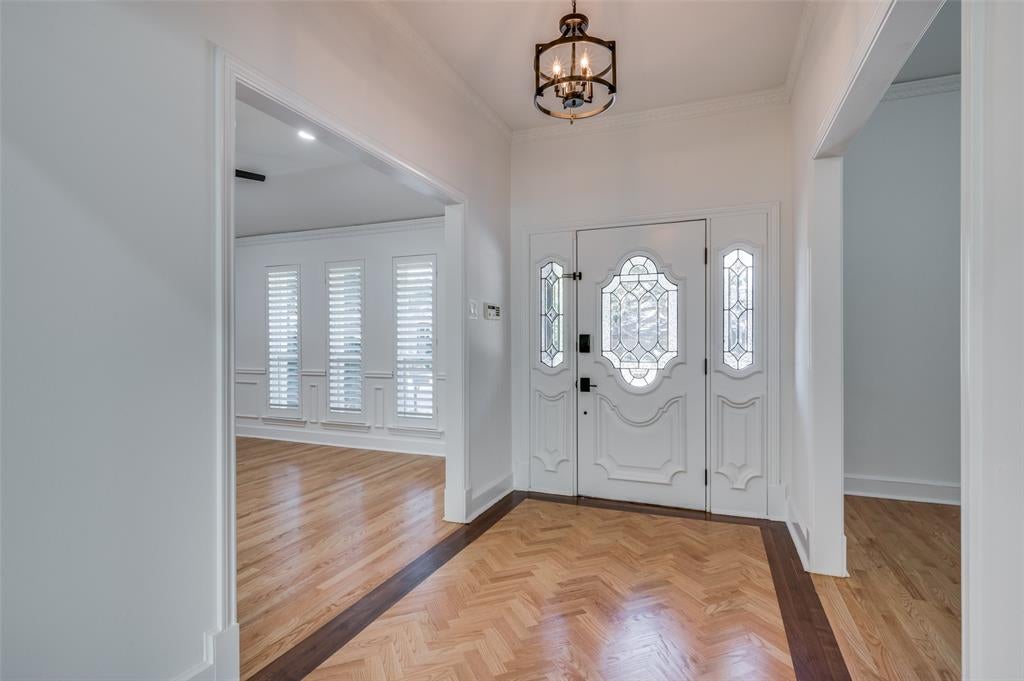 7018 Deloache