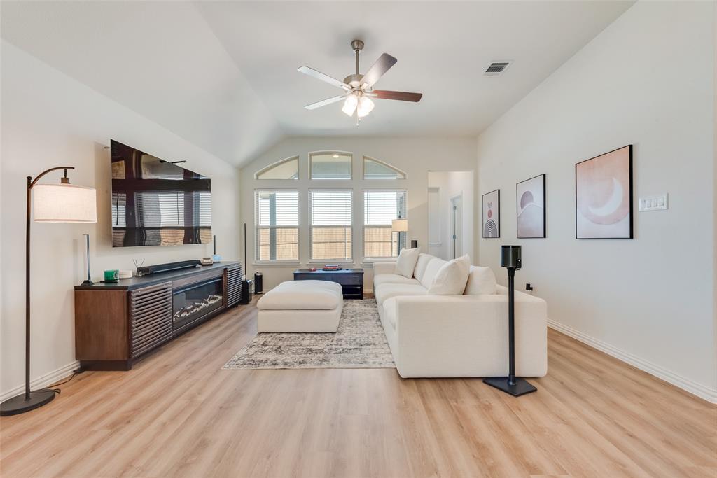13033 Mizell Lane