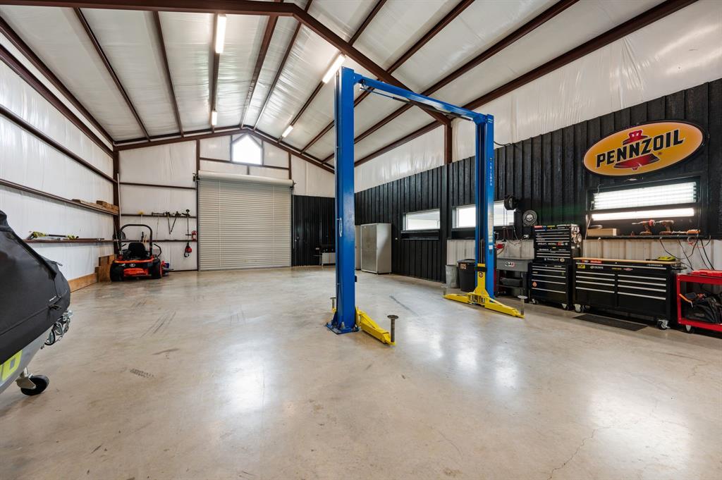 Estate Of Bison Creek - Residential