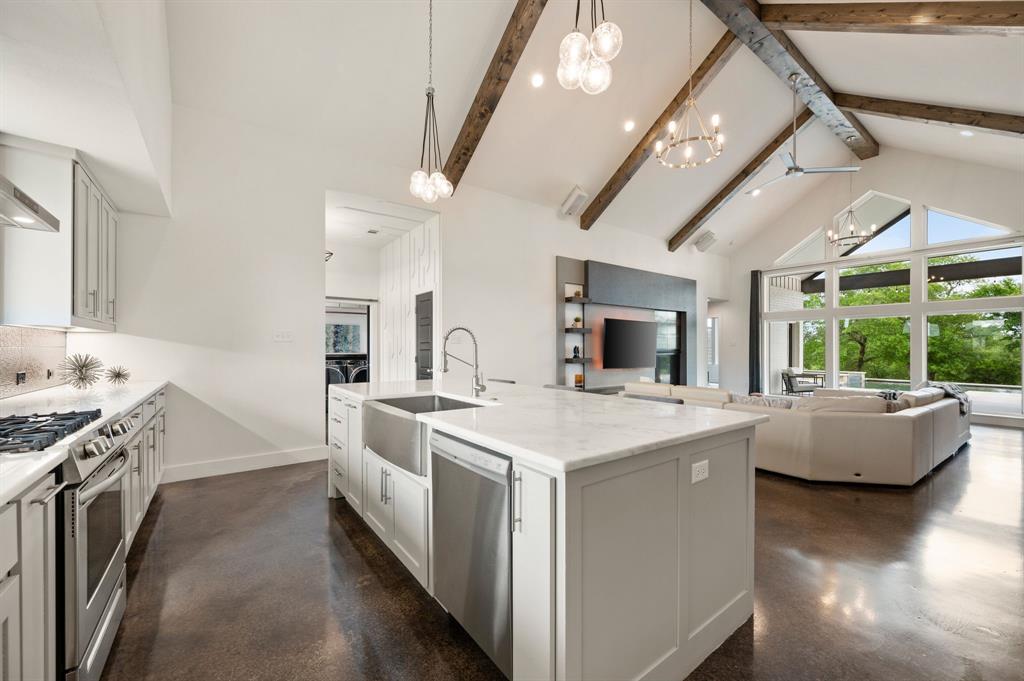 Estate Of Bison Creek - Residential