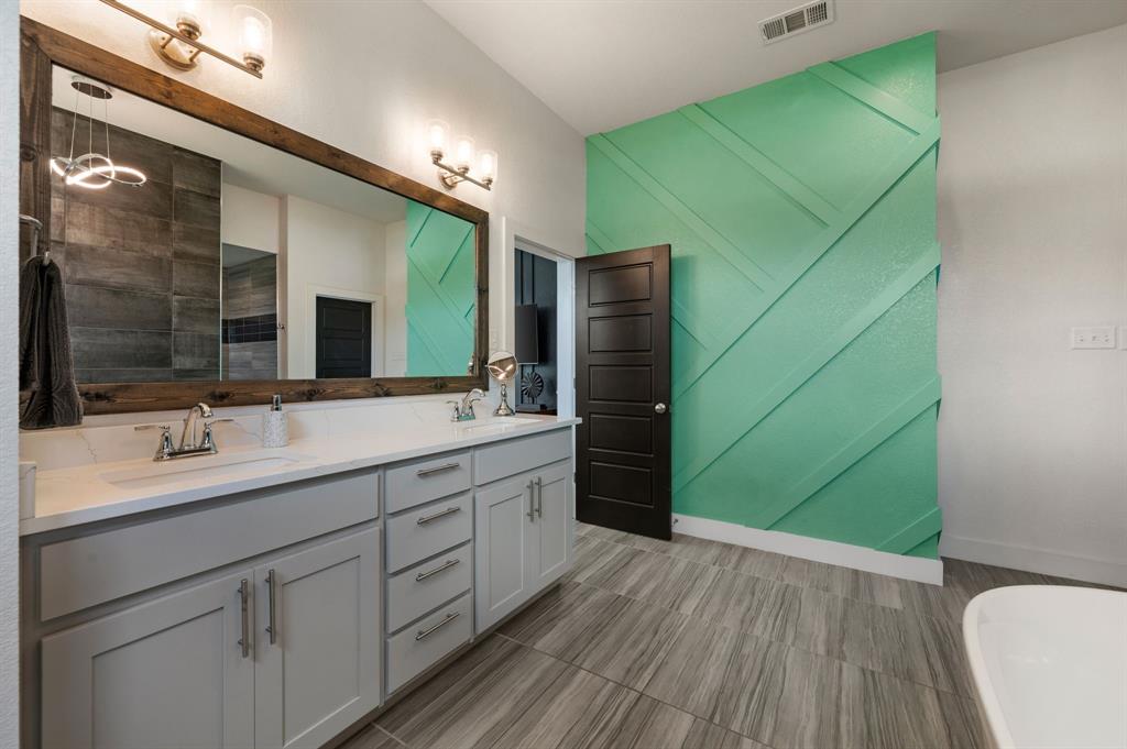 Estate Of Bison Creek - Residential