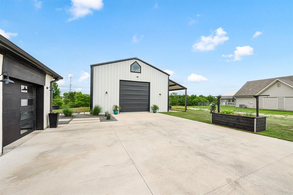 Estate Of Bison Creek - Residential