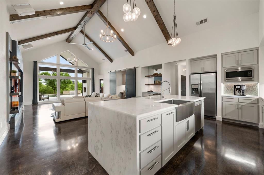 Estate Of Bison Creek - Residential