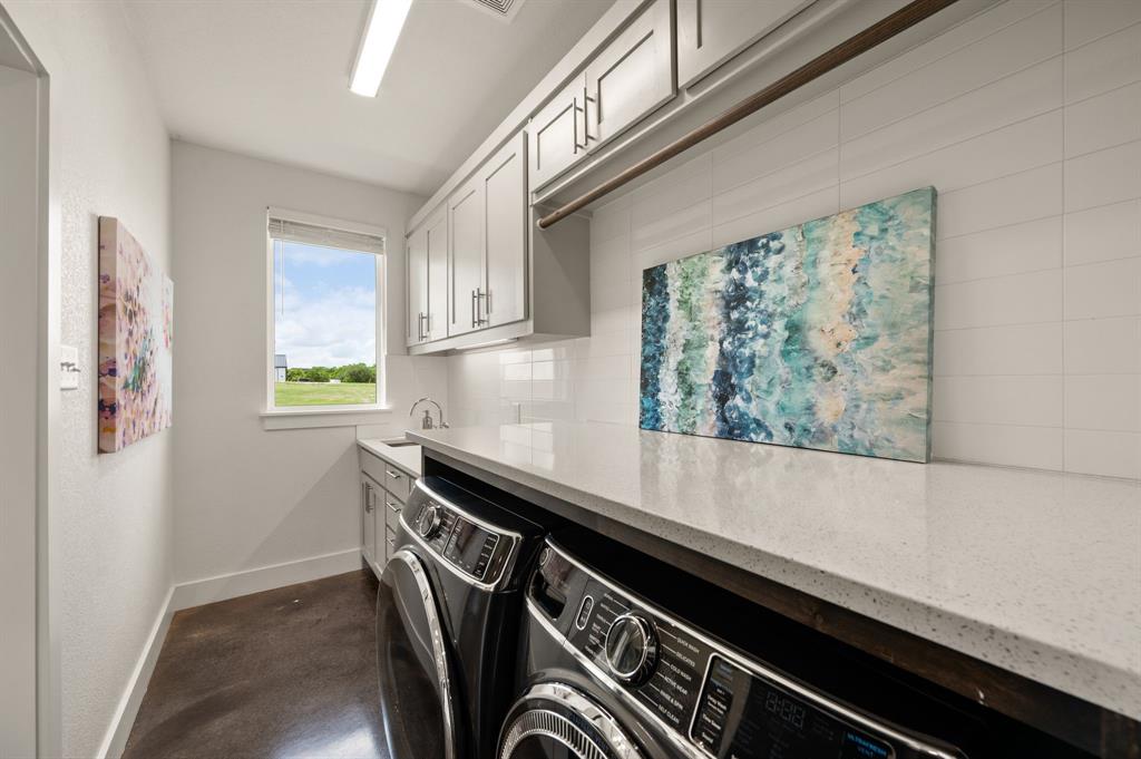 Estate Of Bison Creek - Residential