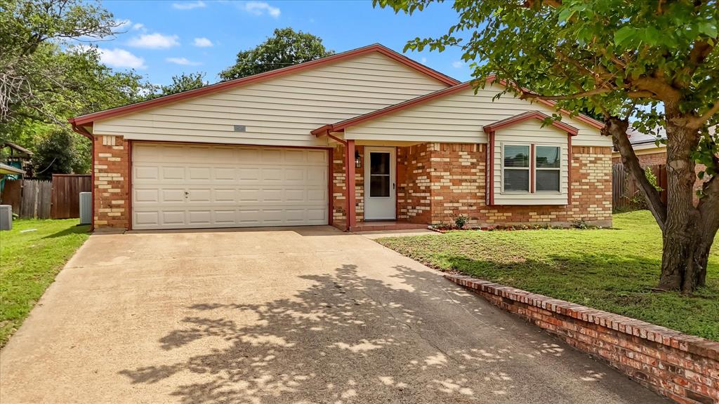 1926 Creek Wood Court
