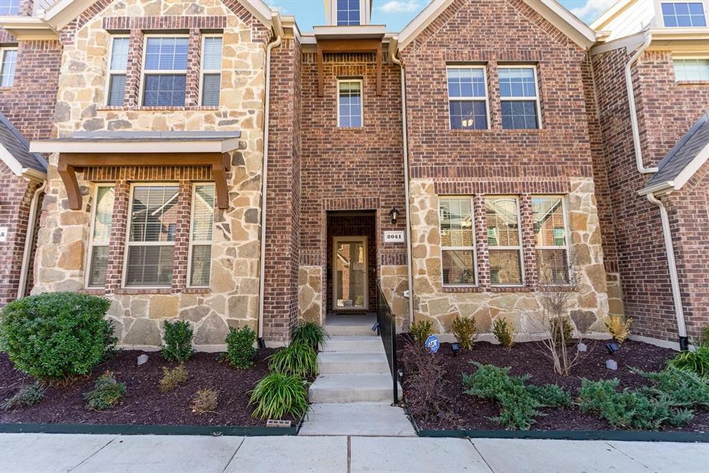 Photo of 2041 Juniper Pass Way, Mesquite, TX 75149 (MLS # 21228879)