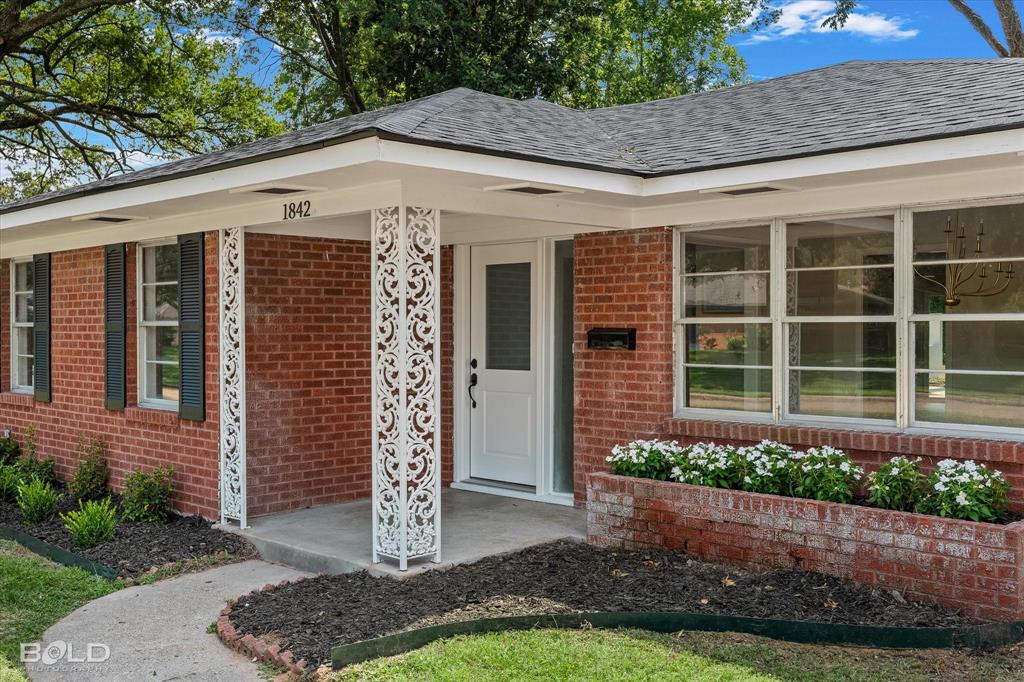 1842 Bryan Place
