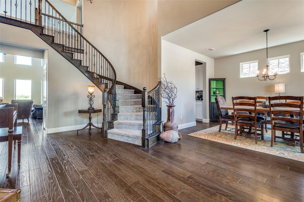 3305 Meridian Drive