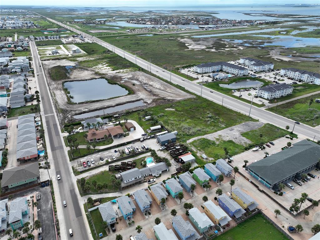 Mustang Island - Land