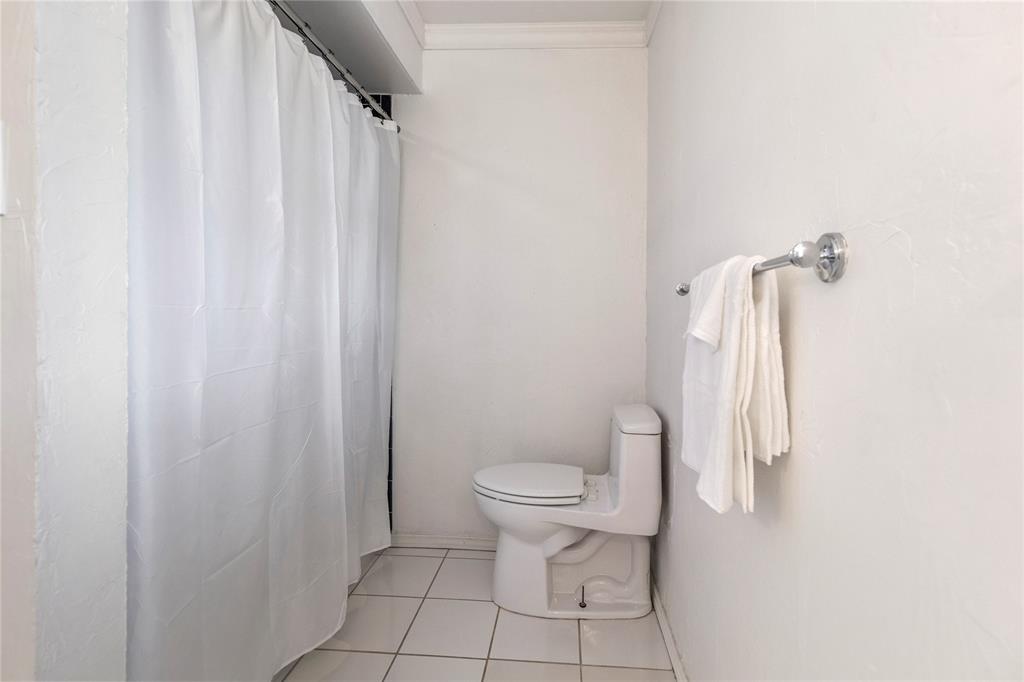 University Hills 02 Instl - Residential