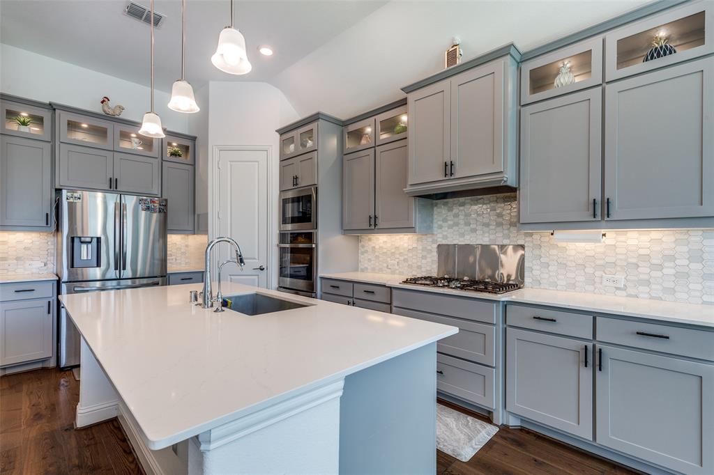 607 Rustic Trail