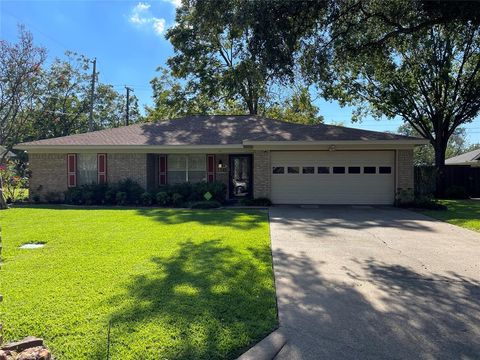 158 Poinsetta Circle Terrell TX 75160