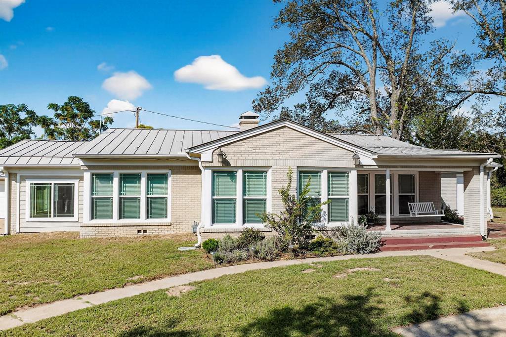 1800 W Frank Street W