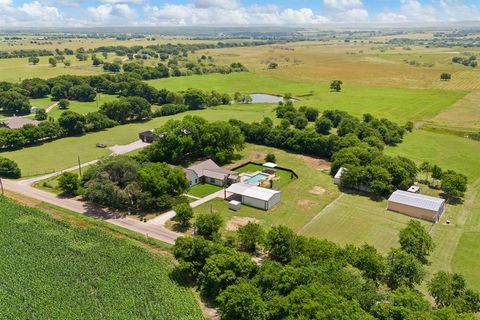 11240 County Road 102 Grandview TX 76050