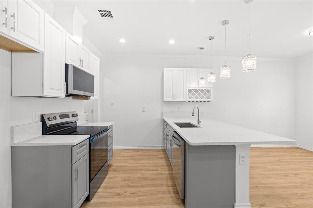 Oaklawn - Residential