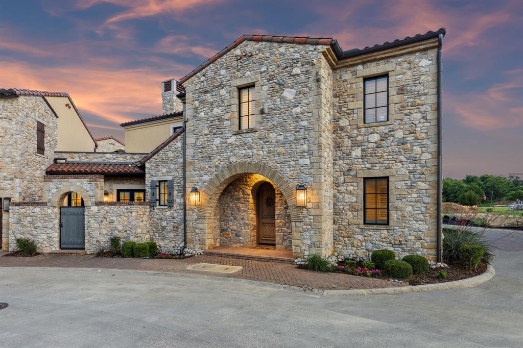 9 Catalonia Drive