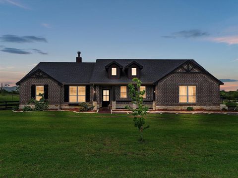 1013 Northern Oaks Court Springtown TX 76082