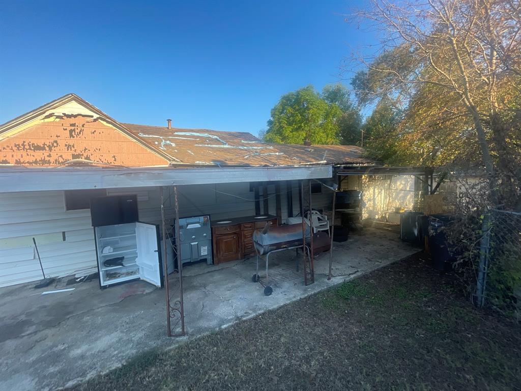 5433 Diaz Avenue