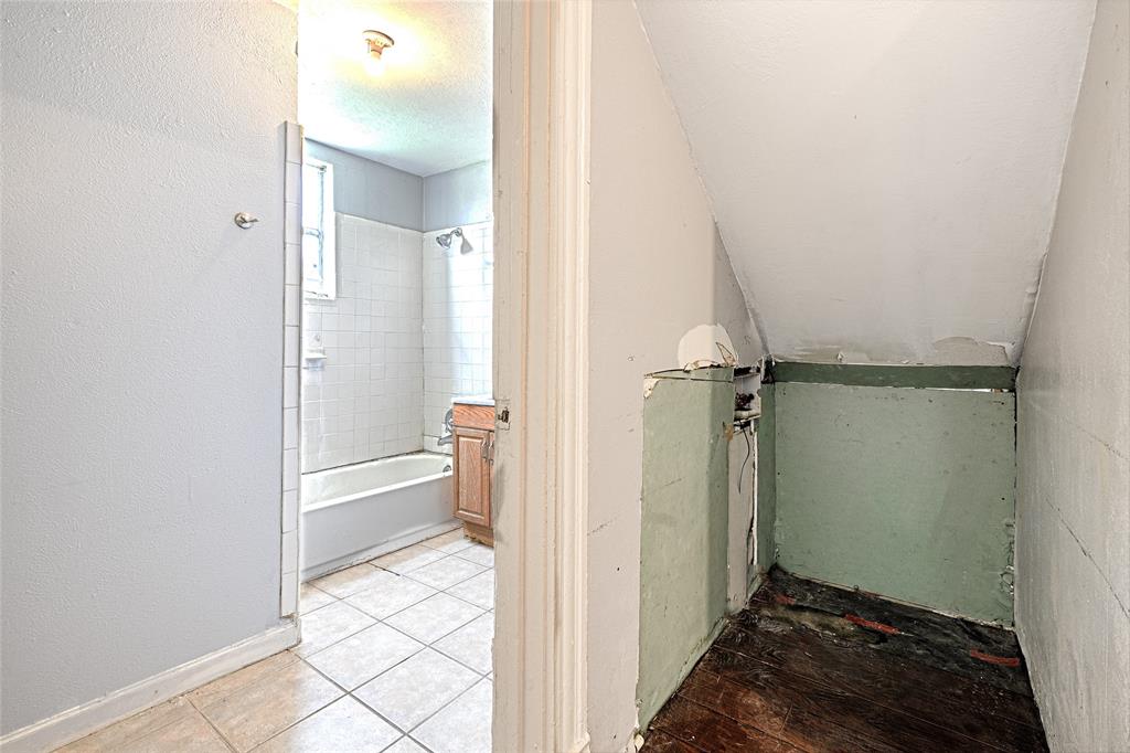 H M Deans - Residential