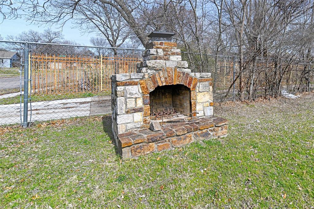 H M Deans - Residential