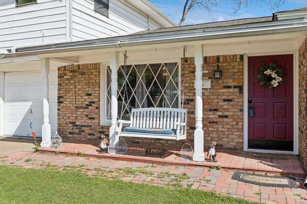 5705 Diamond Oaks Drive N