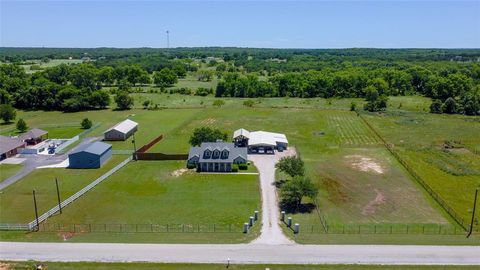279 County Road 3470 Paradise TX 76073