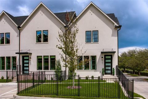 Photo of 7207 Gaston Avenue #604, Dallas, TX 75206 (MLS # 21132315)