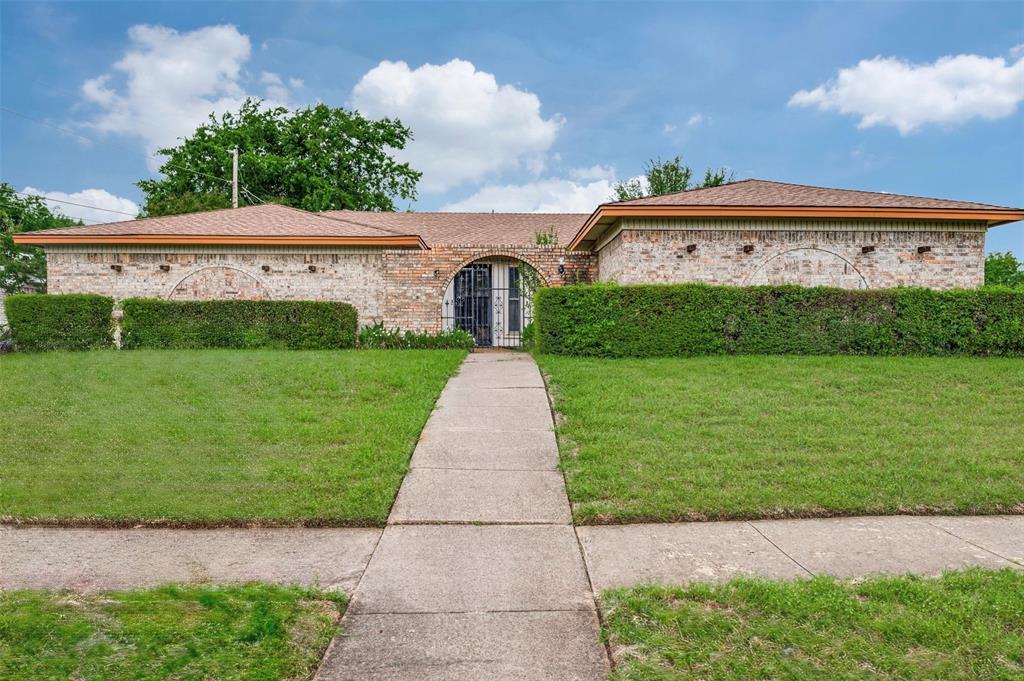 5817 Carolyn Drive